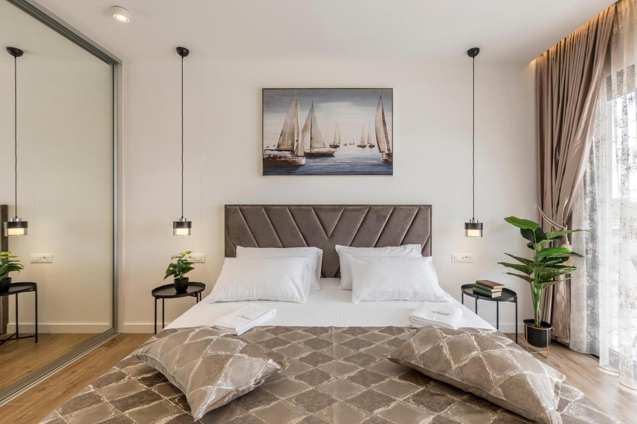 Luxury Villa Diana With Heated Pool And Jacuzzi Dograde Ngoại thất bức ảnh