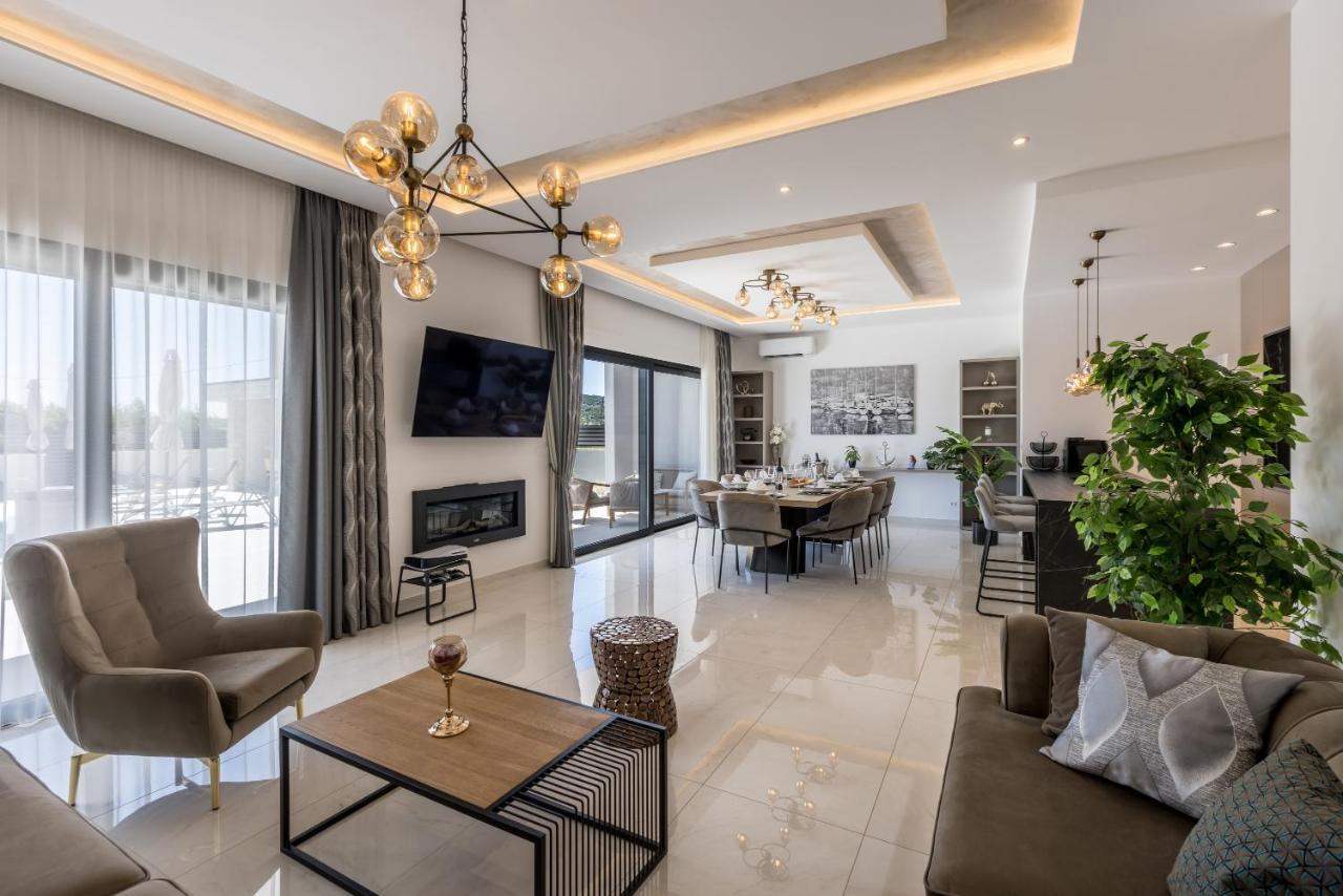 Luxury Villa Diana With Heated Pool And Jacuzzi Dograde Ngoại thất bức ảnh