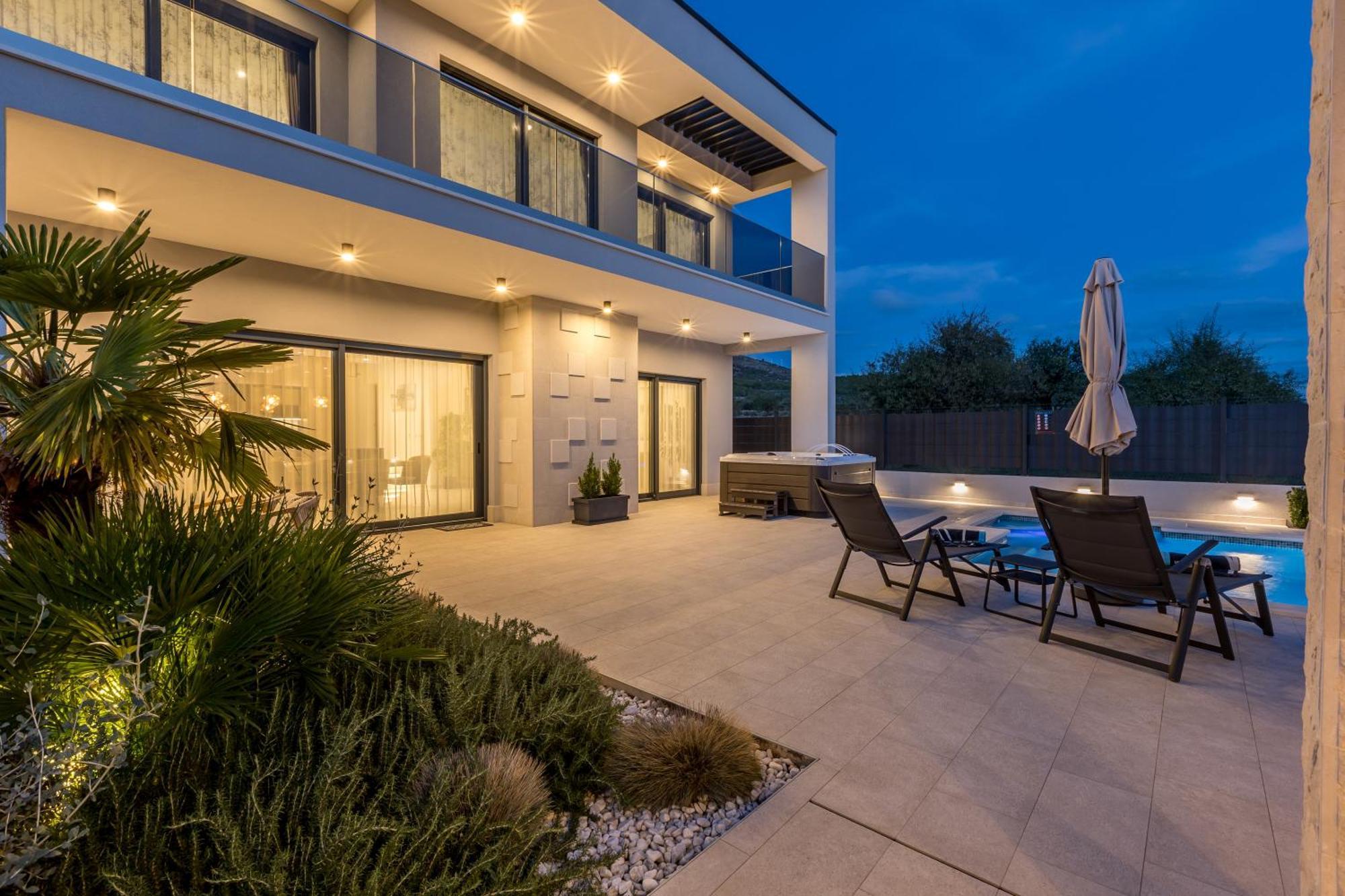 Luxury Villa Diana With Heated Pool And Jacuzzi Dograde Ngoại thất bức ảnh