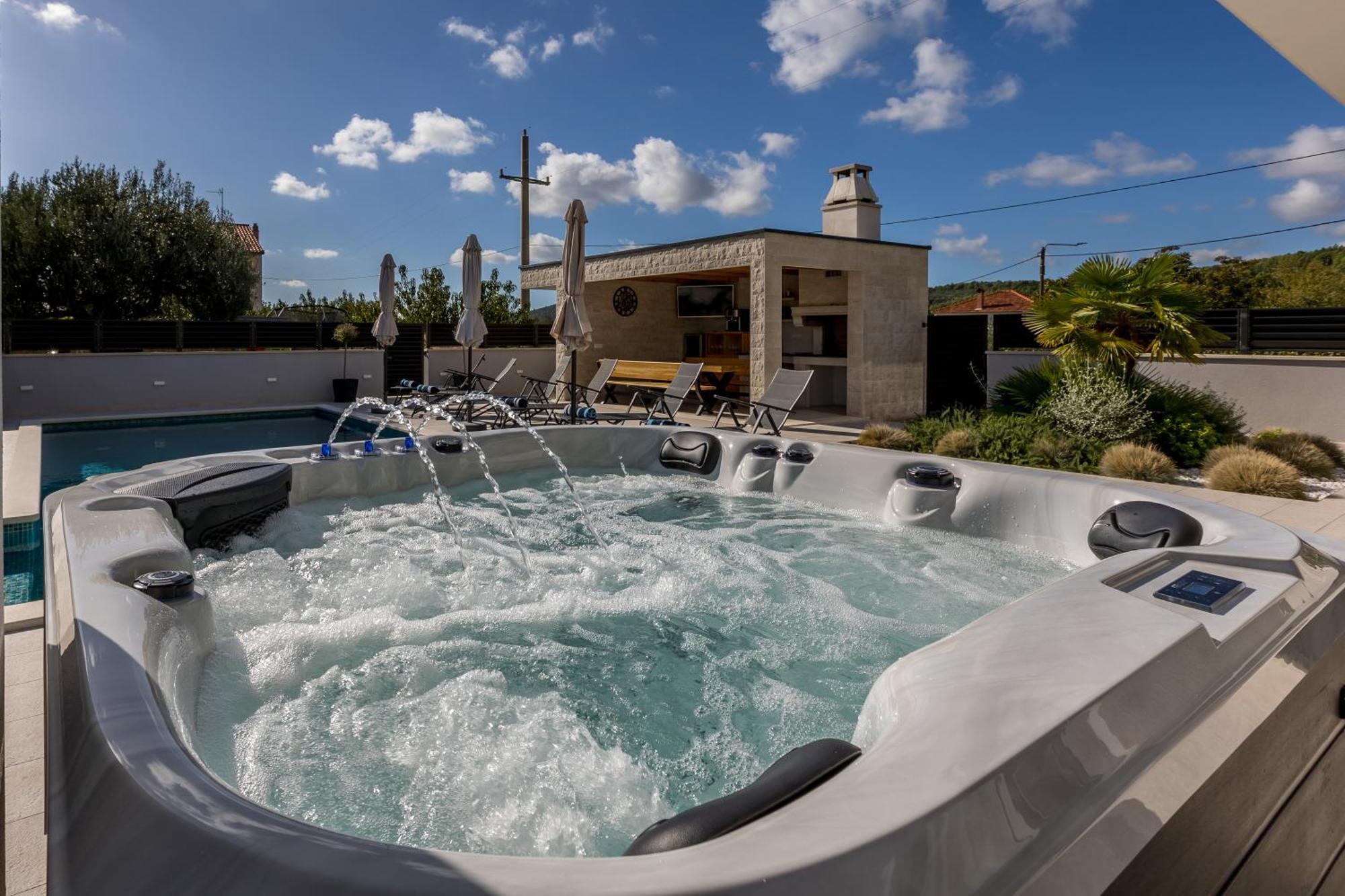 Luxury Villa Diana With Heated Pool And Jacuzzi Dograde Ngoại thất bức ảnh