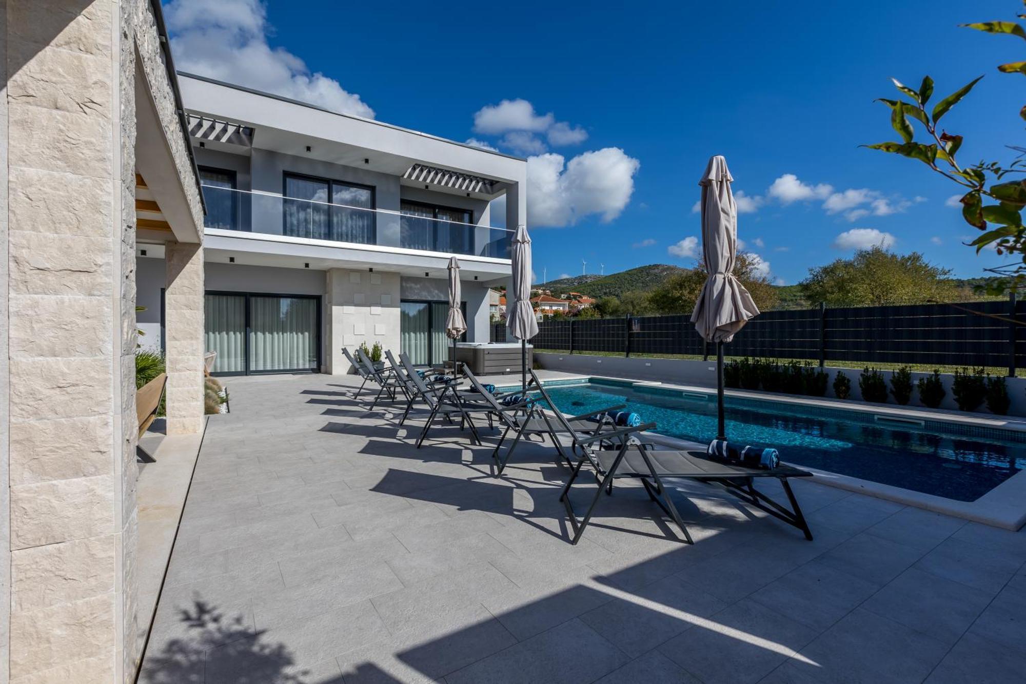 Luxury Villa Diana With Heated Pool And Jacuzzi Dograde Ngoại thất bức ảnh