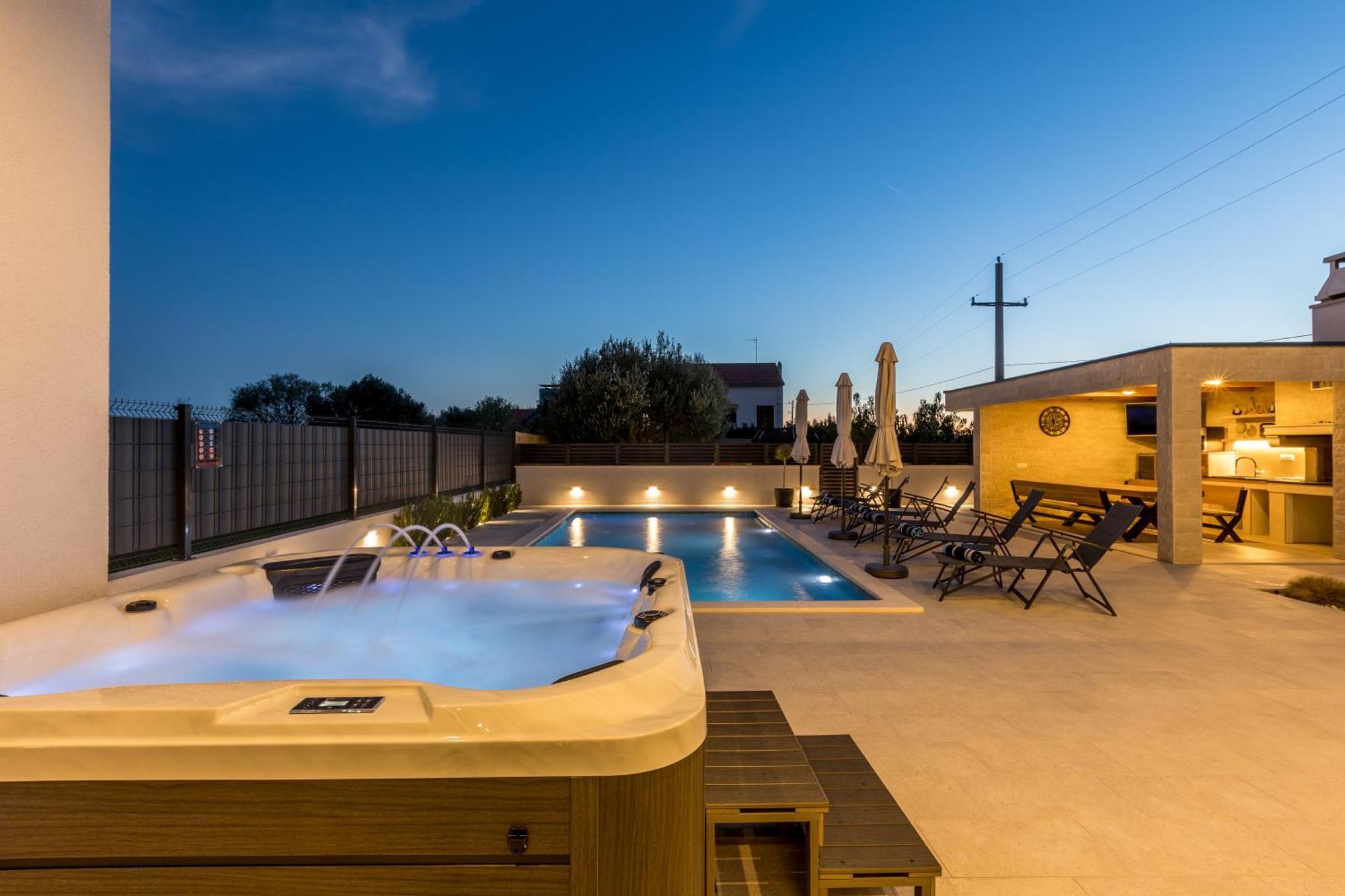 Luxury Villa Diana With Heated Pool And Jacuzzi Dograde Ngoại thất bức ảnh