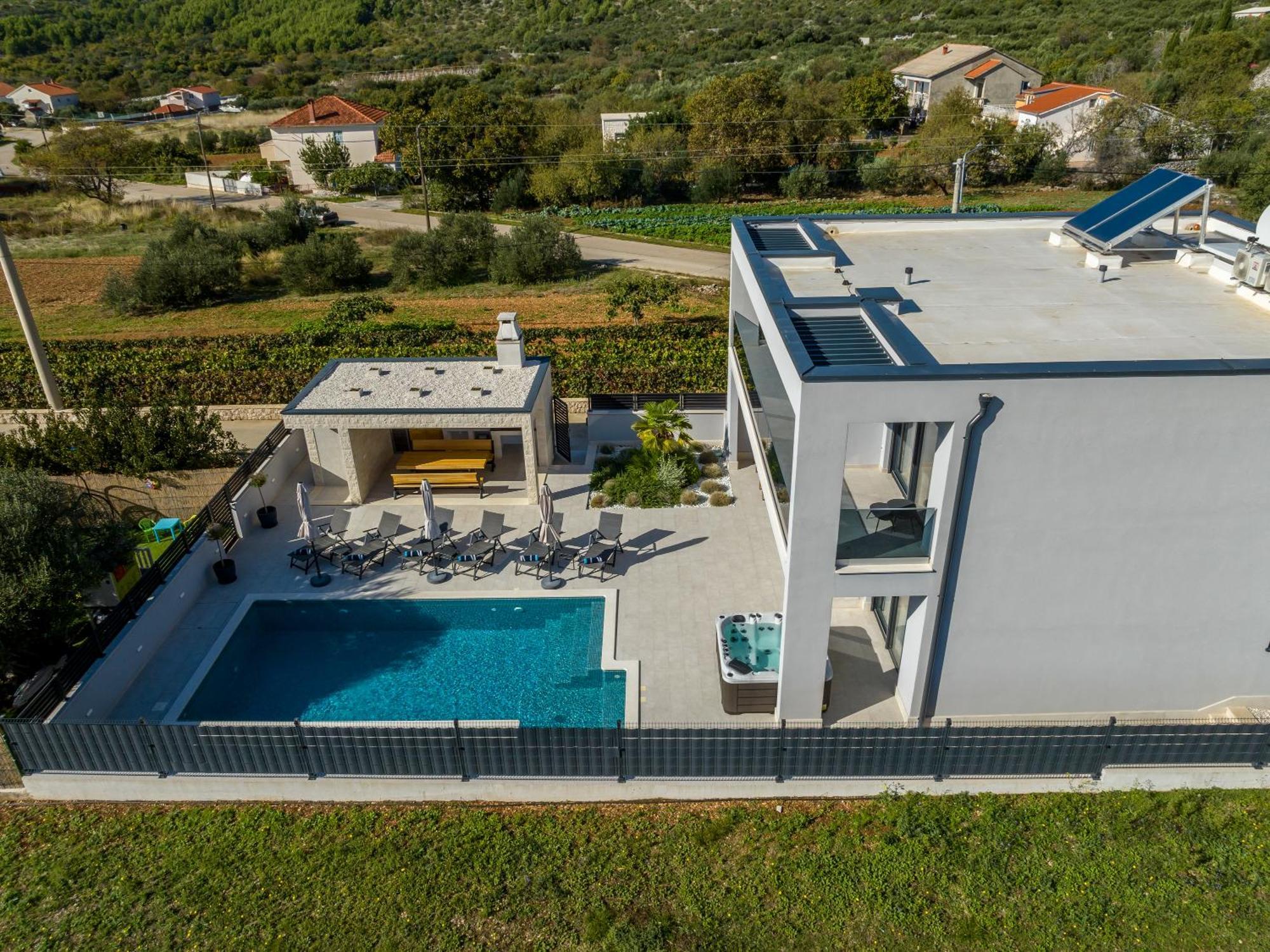Luxury Villa Diana With Heated Pool And Jacuzzi Dograde Ngoại thất bức ảnh