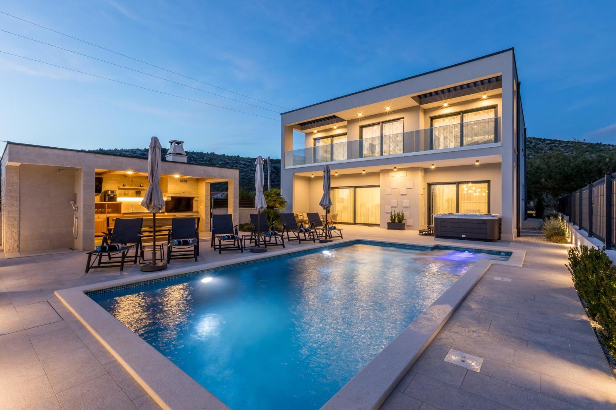 Luxury Villa Diana With Heated Pool And Jacuzzi Dograde Ngoại thất bức ảnh