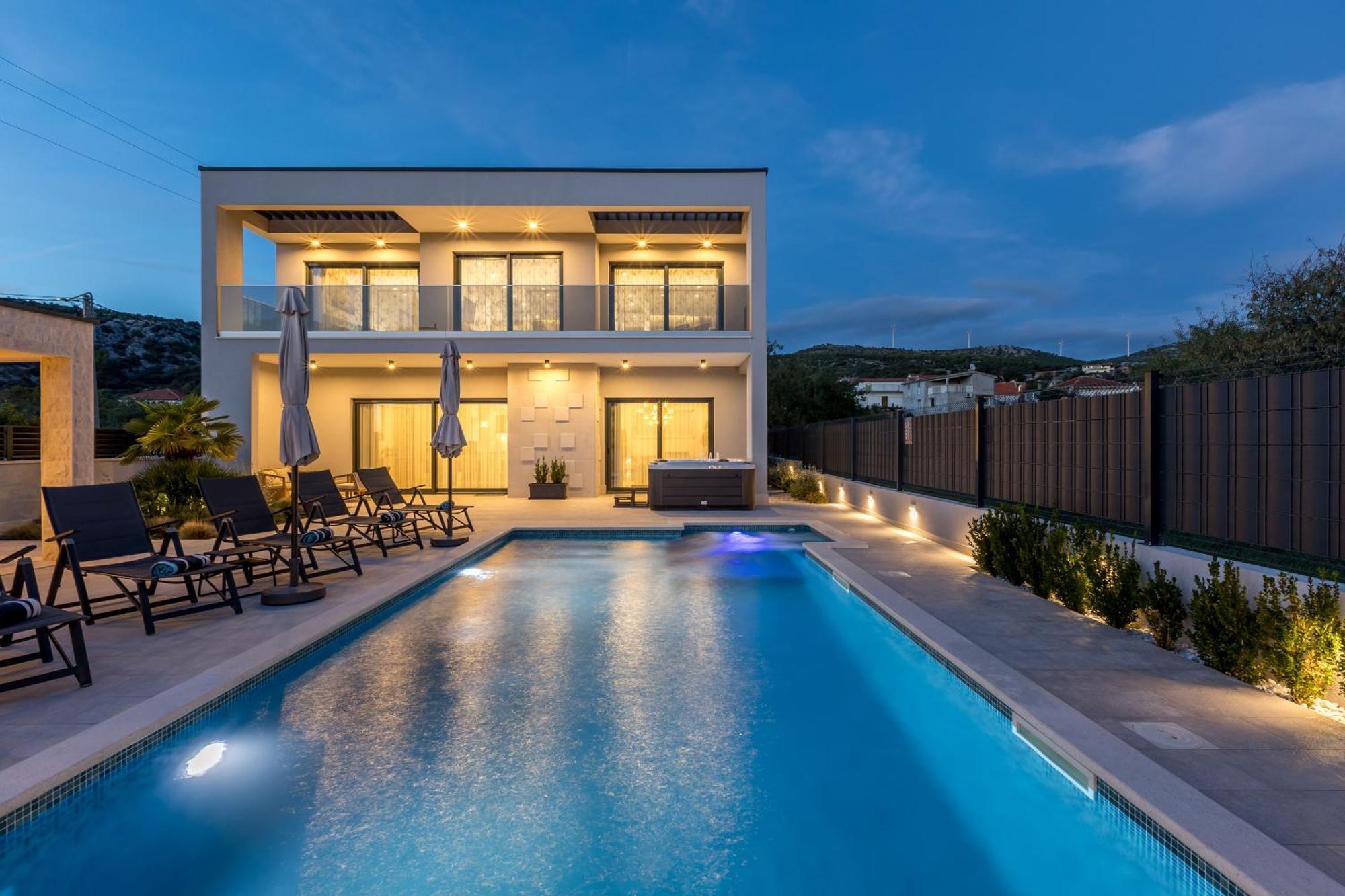 Luxury Villa Diana With Heated Pool And Jacuzzi Dograde Ngoại thất bức ảnh