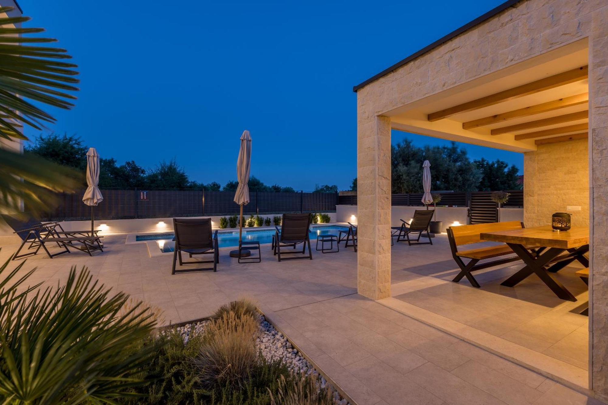 Luxury Villa Diana With Heated Pool And Jacuzzi Dograde Ngoại thất bức ảnh